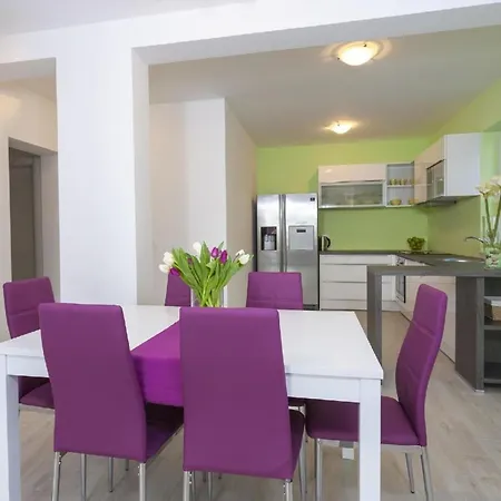 Ferienwohnung Mit Privat Pool Und Dachterrasse Mit Whirlpool Und Meerblick *