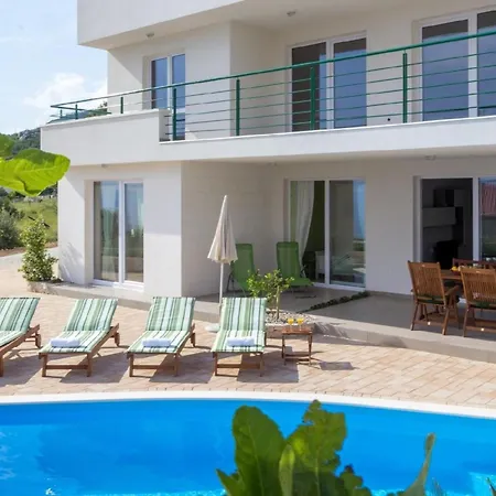 Ferienwohnung Mit Privat Pool Und Dachterrasse Mit Whirlpool Und Meerblick *