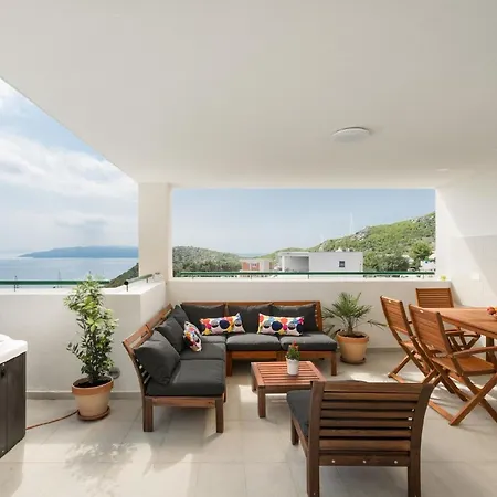 Ferienwohnung Mit Privat Pool Und Dachterrasse Mit Whirlpool Und Meerblick Apartment *